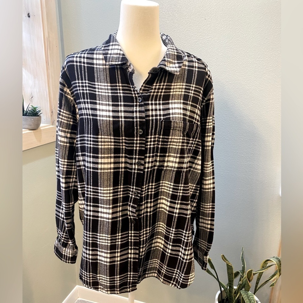 Gap Buffalo Plaid Flannel Button Down Euc Size Xl - image 1
